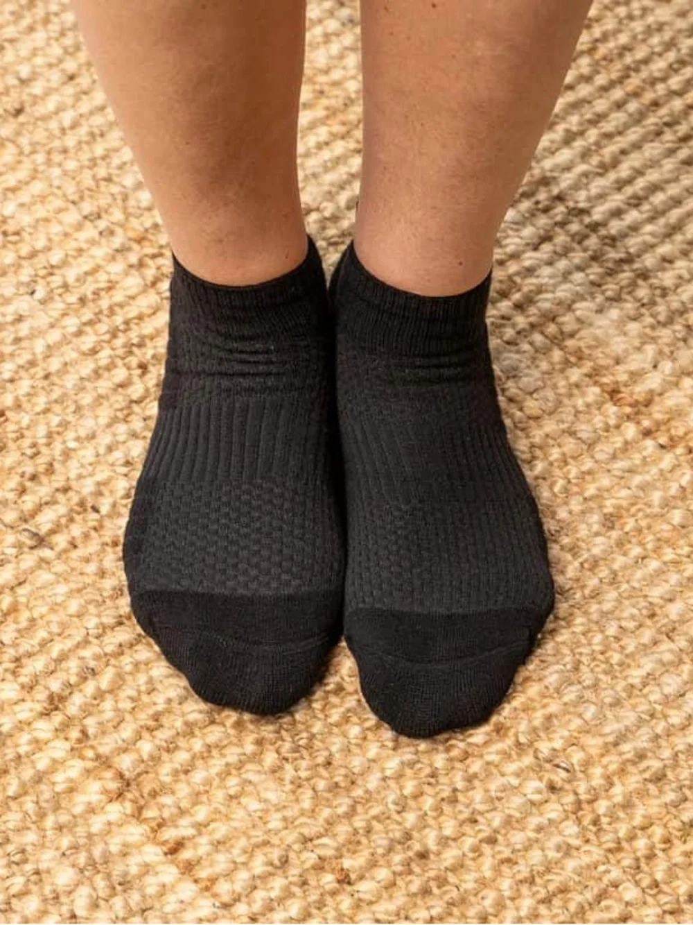 NWT Viasox Unisex Black Ankle Compression Socks | Size S/M